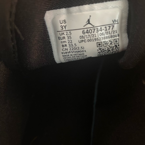 Air Jordan 1 Mid’s 3Y / 5W - Picture 8 of 13